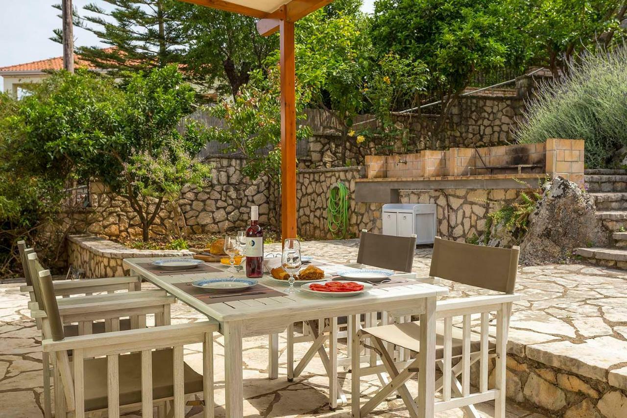 Yellow House Ithaca Βαθύ Εξωτερικό φωτογραφία