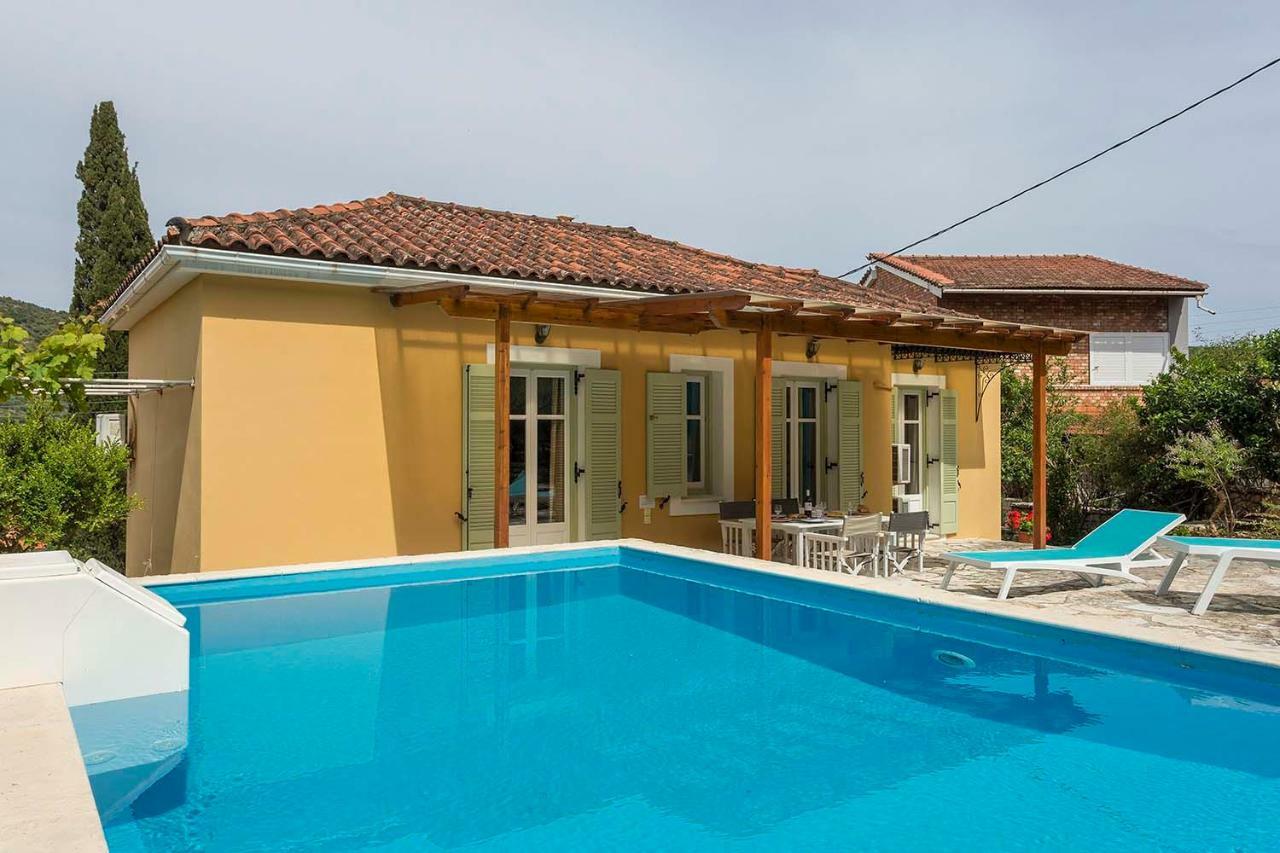 Yellow House Ithaca Βαθύ Εξωτερικό φωτογραφία