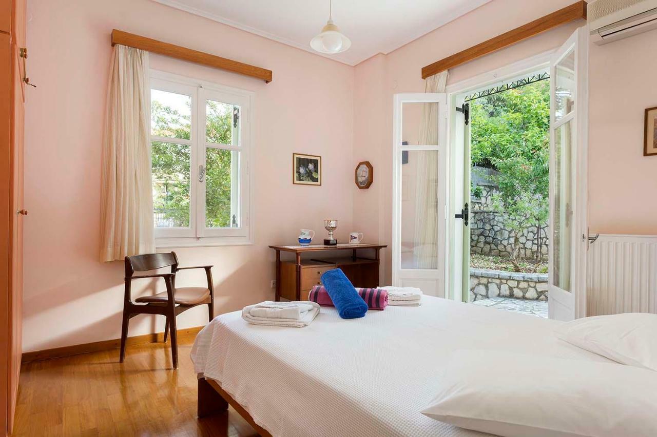 Yellow House Ithaca Βαθύ Εξωτερικό φωτογραφία